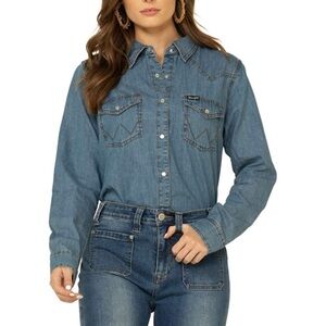 Women’s Wrangler Jean Denim Chambray Button Up Shirt NWT size Large